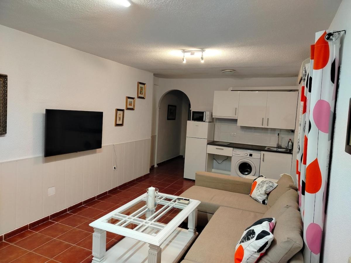 Fantastico Apartamento Con Piscina Comunitaria Junto Al Mar En Malaga Exterior photo