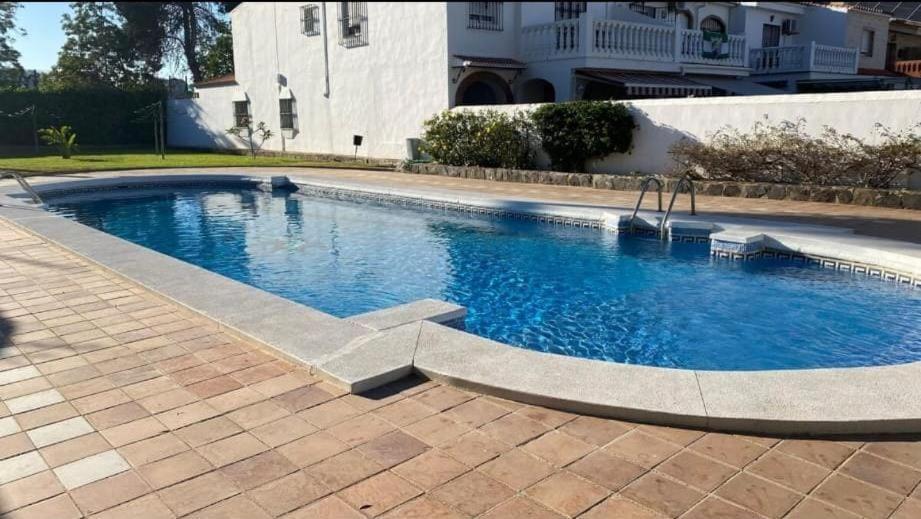 Fantastico Apartamento Con Piscina Comunitaria Junto Al Mar En Malaga Exterior photo