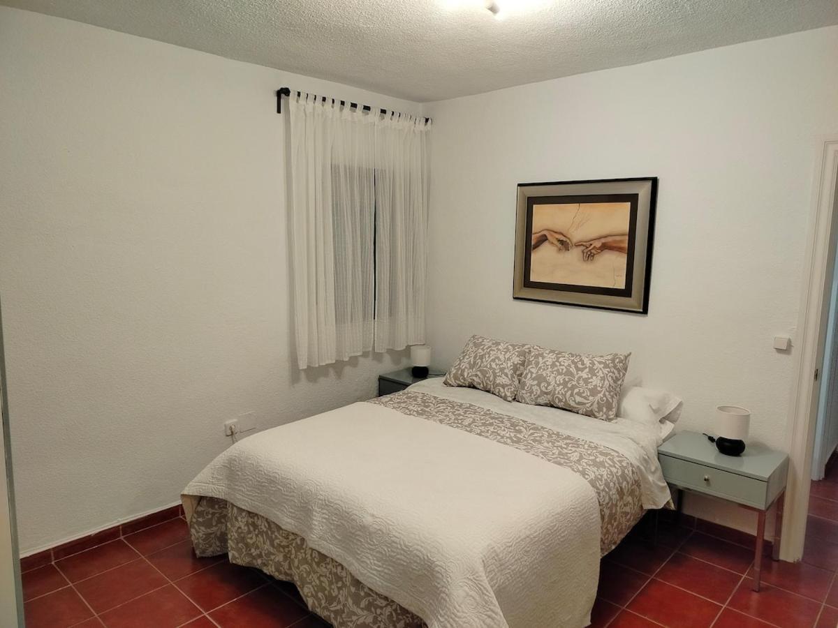 Fantastico Apartamento Con Piscina Comunitaria Junto Al Mar En Malaga Exterior photo