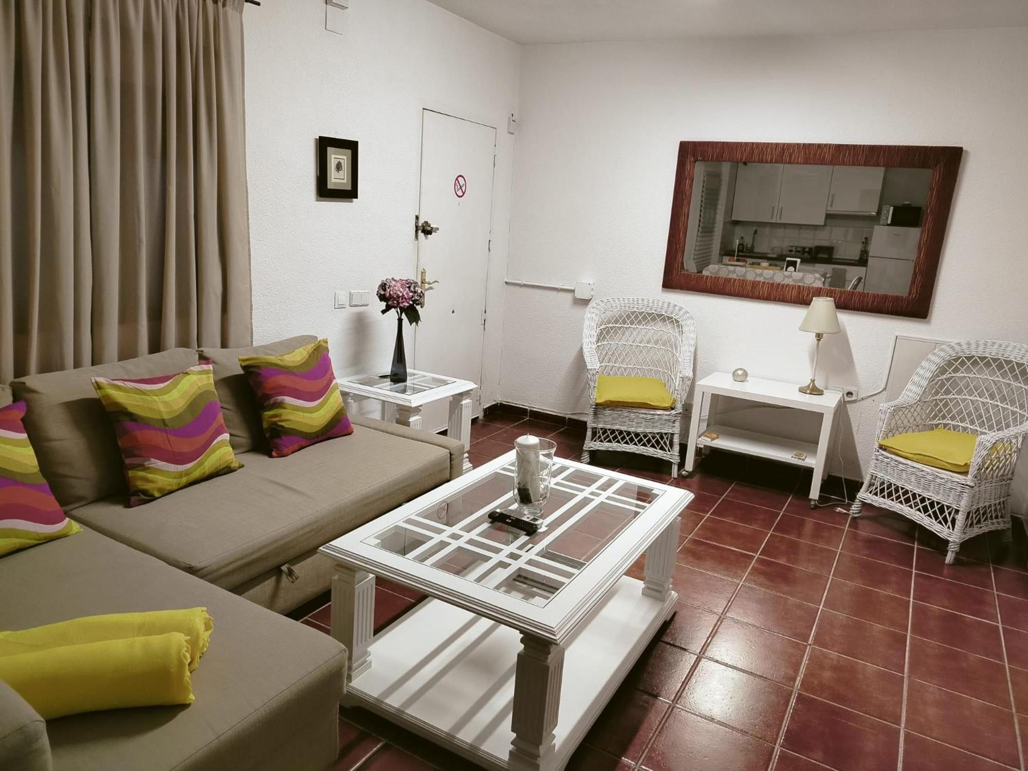 Fantastico Apartamento Con Piscina Comunitaria Junto Al Mar En Malaga Exterior photo
