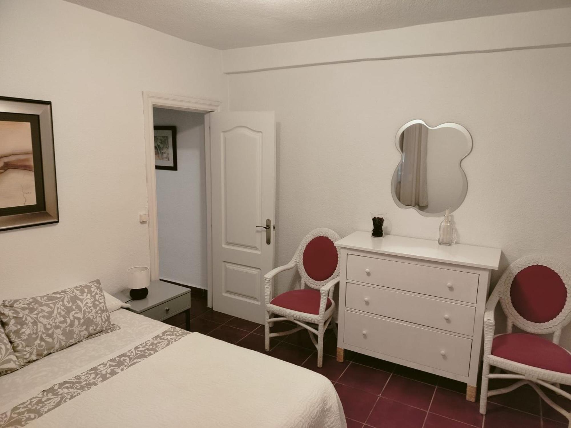 Fantastico Apartamento Con Piscina Comunitaria Junto Al Mar En Malaga Exterior photo